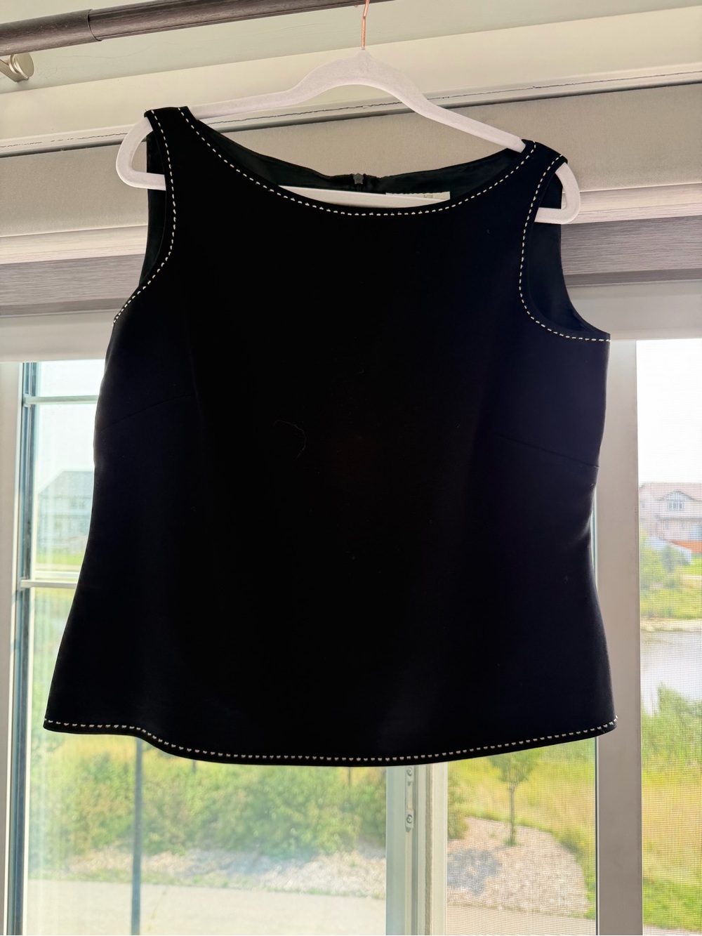 Jaeger Premium UK Boutique Contrast Stitch Sleeveless Boat Neck Blouse Black 10